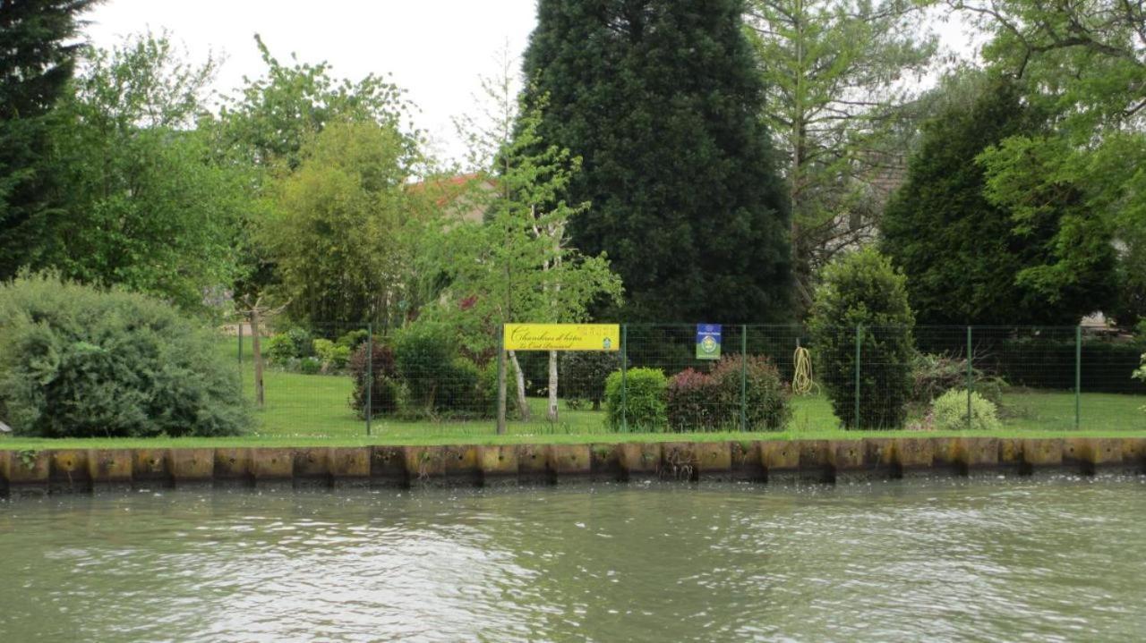 Bed and Breakfast Bulle D'Evasion Neuvy-sur-Loire Exterior foto