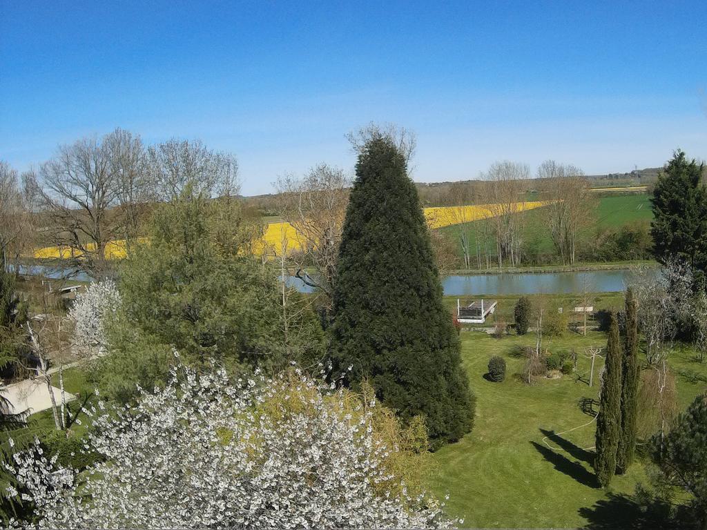 Bed and Breakfast Bulle D'Evasion Neuvy-sur-Loire Exterior foto